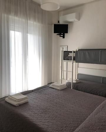Hotel Oria Ріміні Екстер'єр фото