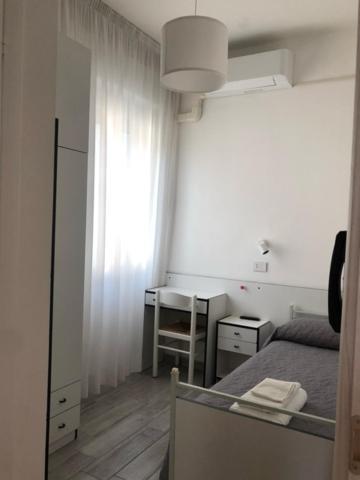 Hotel Oria Ріміні Екстер'єр фото